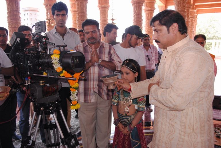 Pooja at Shobha Somnath Ki Set